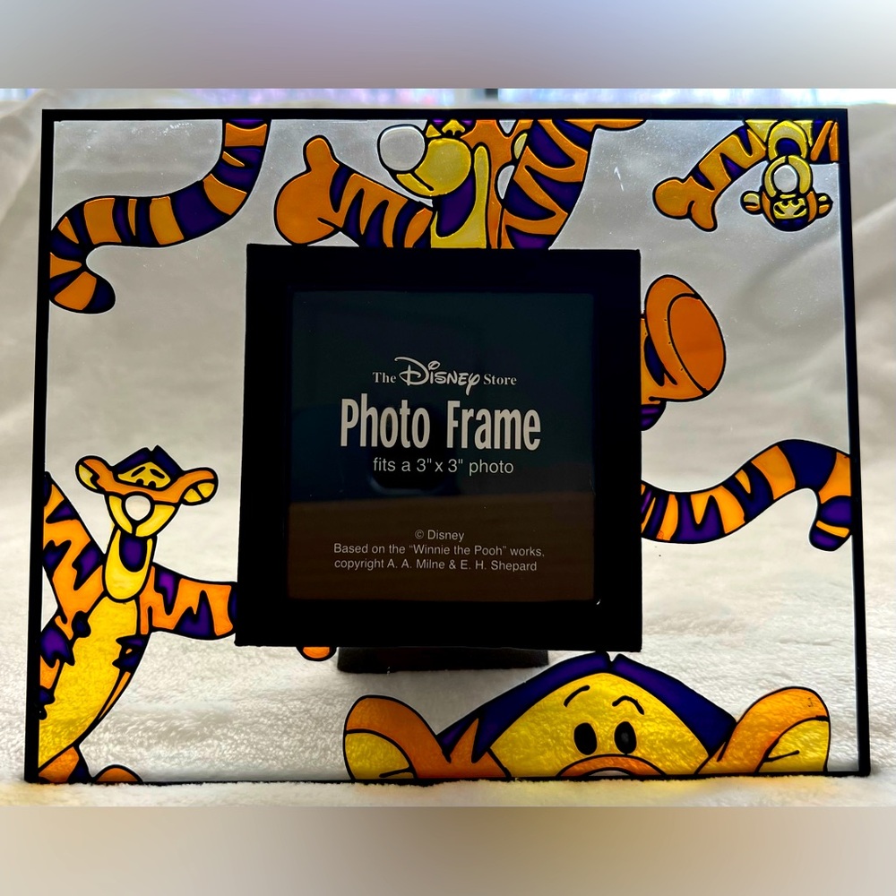 Disney Photo Frame  - Clear Glass with Tigger Design - Fits 3x3 Photo